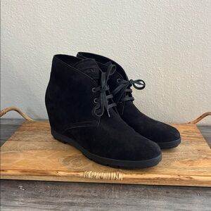 Prada Wedges size 39 hidden wedge excellent condition 3TZ037 like new